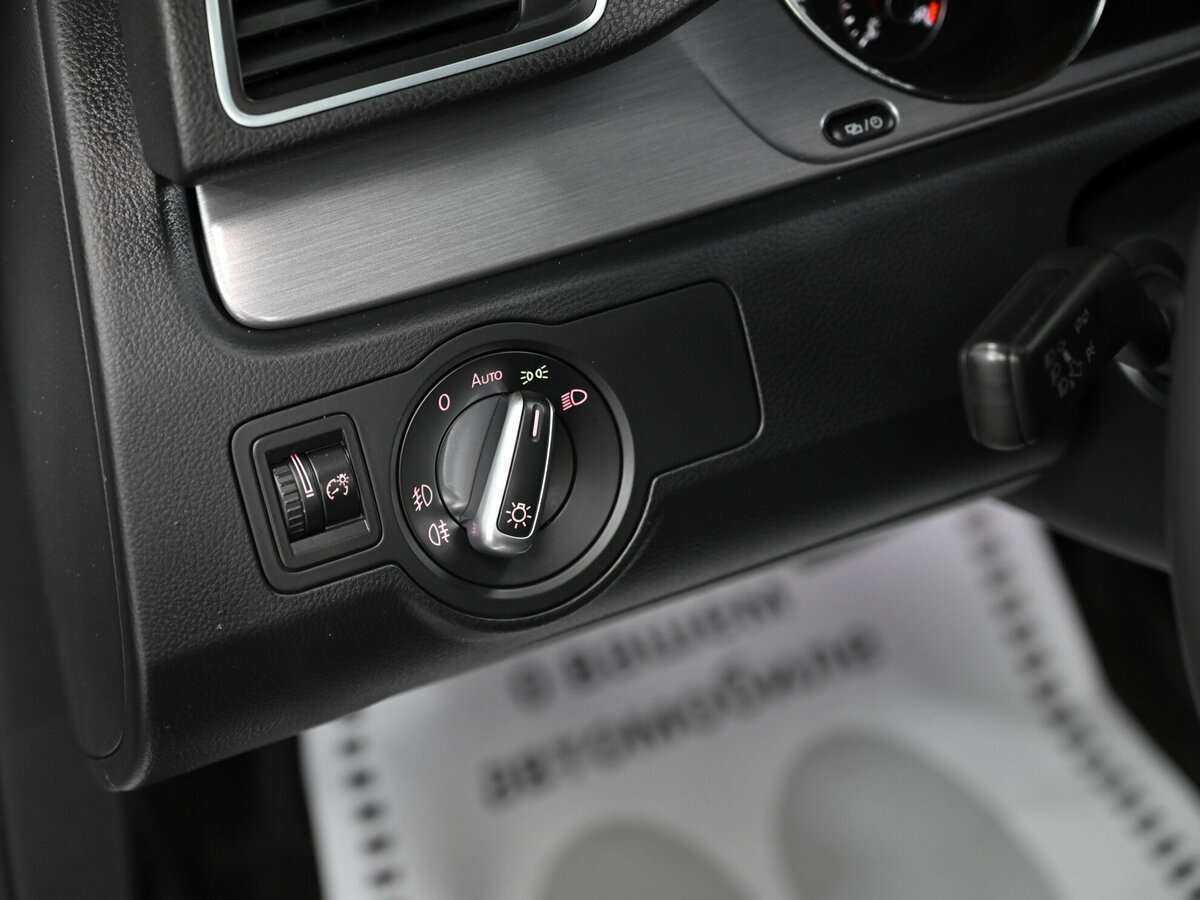 Volkswagen Passat с пробегом — 2014 год. Фото: #6