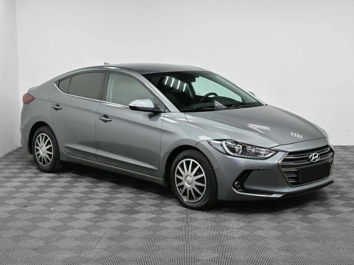 Hyundai Elantra с пробегом — 2018 год. Фото: #2