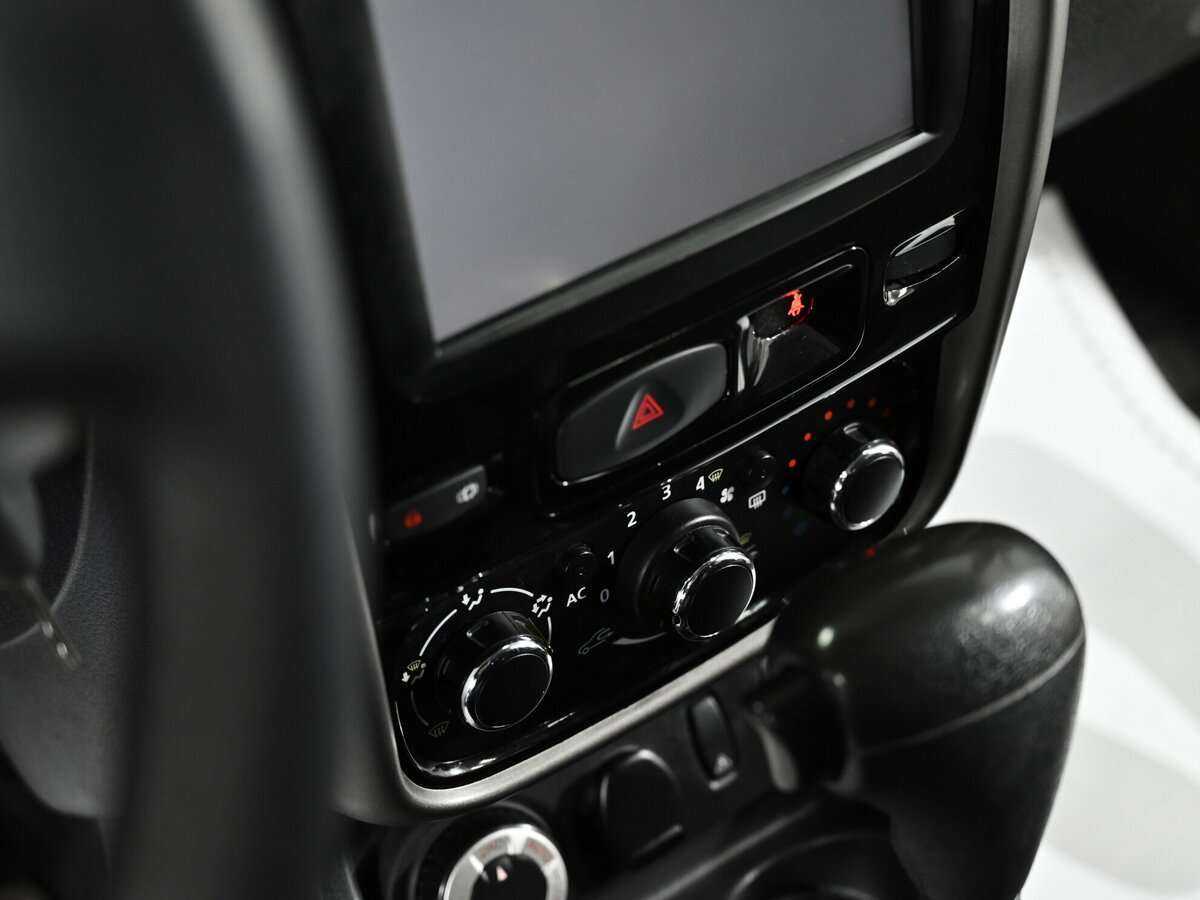 Renault Duster с пробегом — 2014 год. Фото: #8