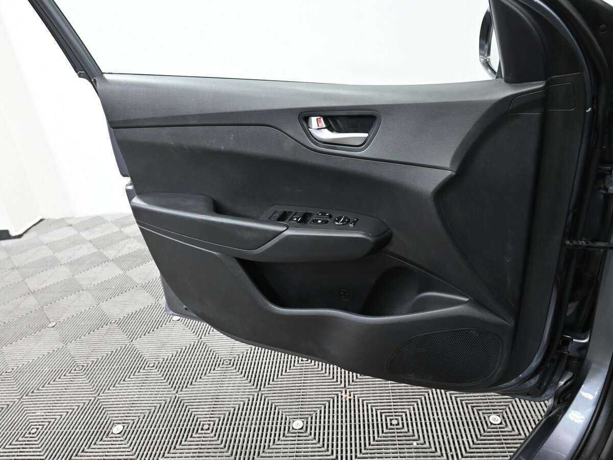 Hyundai Solaris с пробегом — 2020 год. Фото: #8