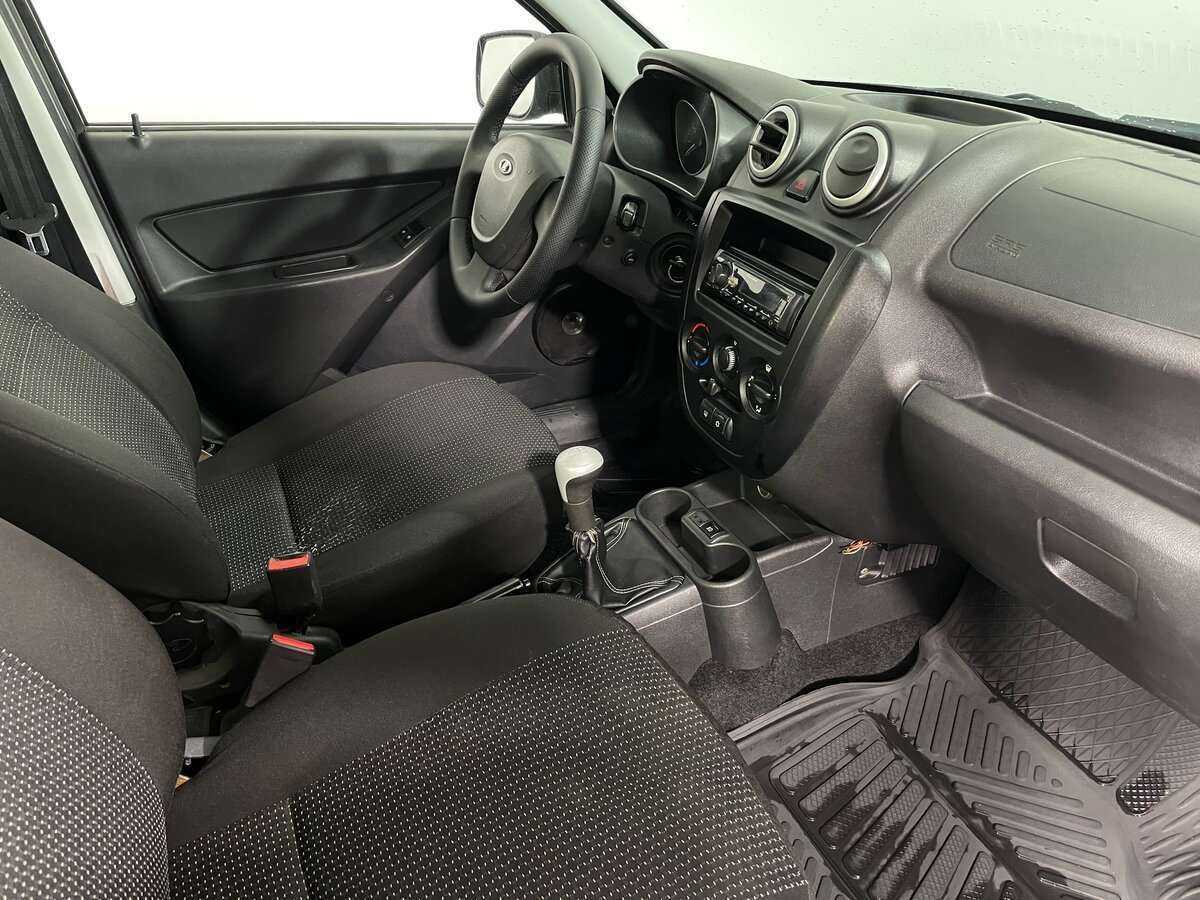 Lada (ВАЗ) Granta с пробегом — 2012 год. Фото: #9