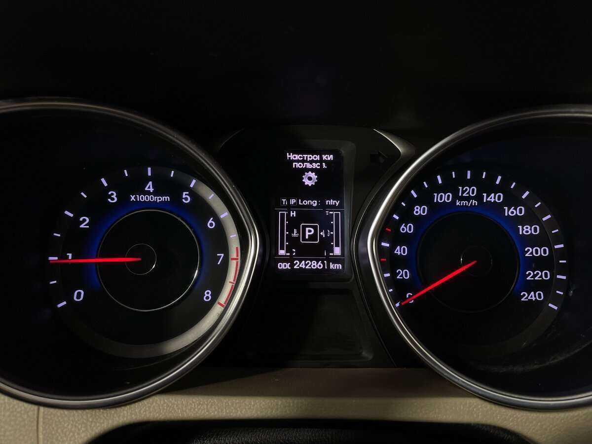 Hyundai Elantra с пробегом — 2014 год. Фото: #10