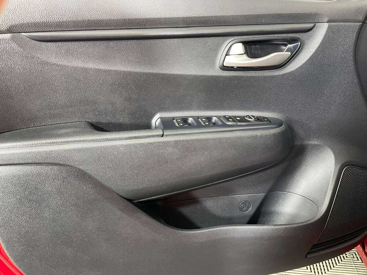 Kia Rio с пробегом — 2019 год. Фото: #23