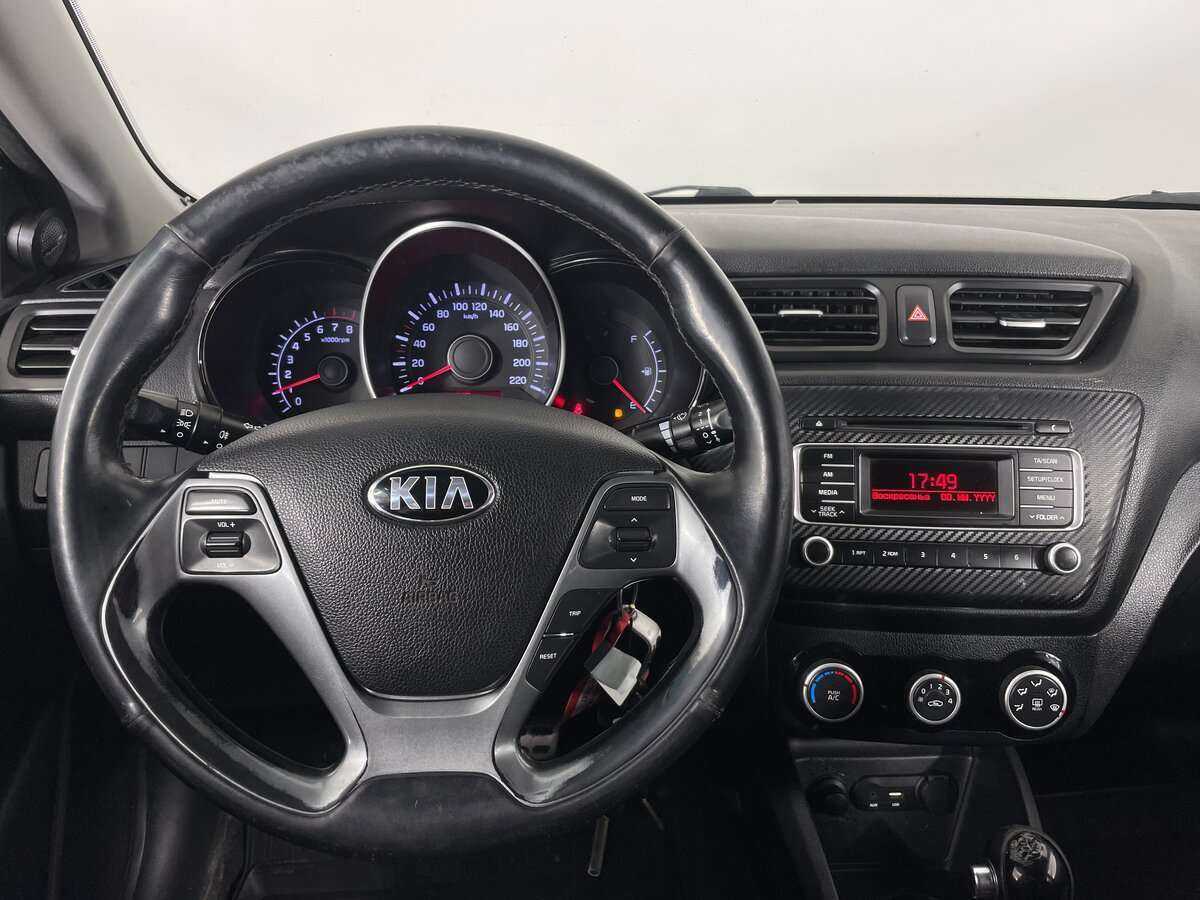 Kia Rio с пробегом — 2015 год. Фото: #9