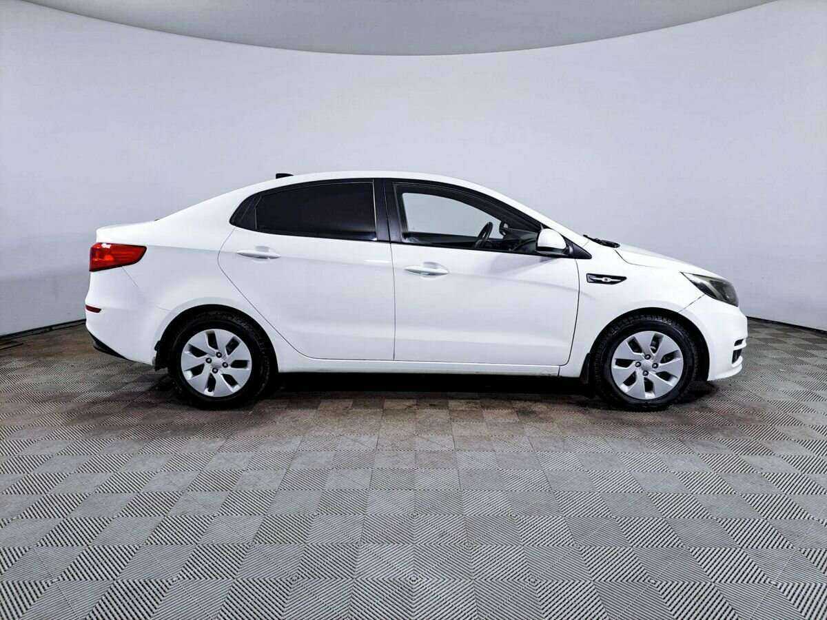 Kia Rio с пробегом — 2015 год. Фото: #3