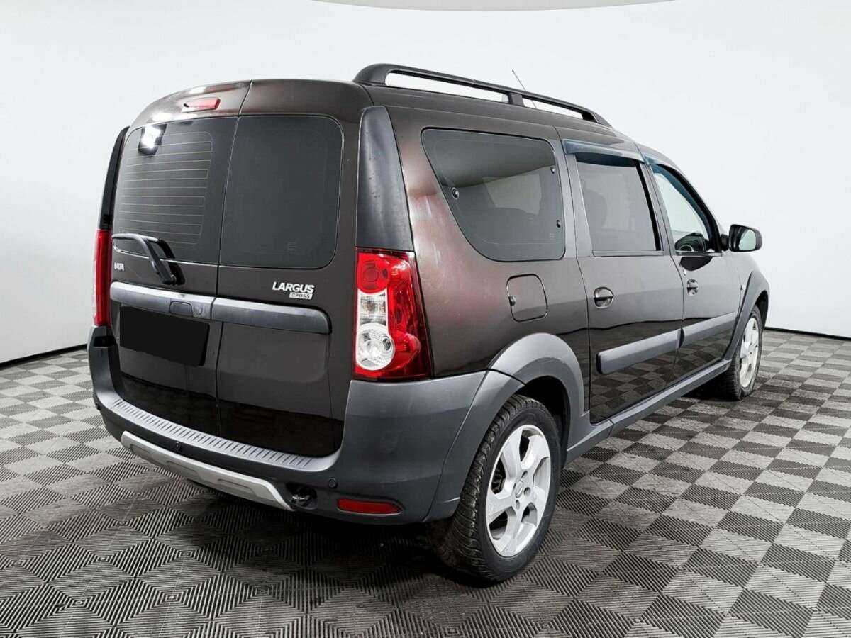 Lada (ВАЗ) Largus с пробегом — 2018 год. Фото: #3