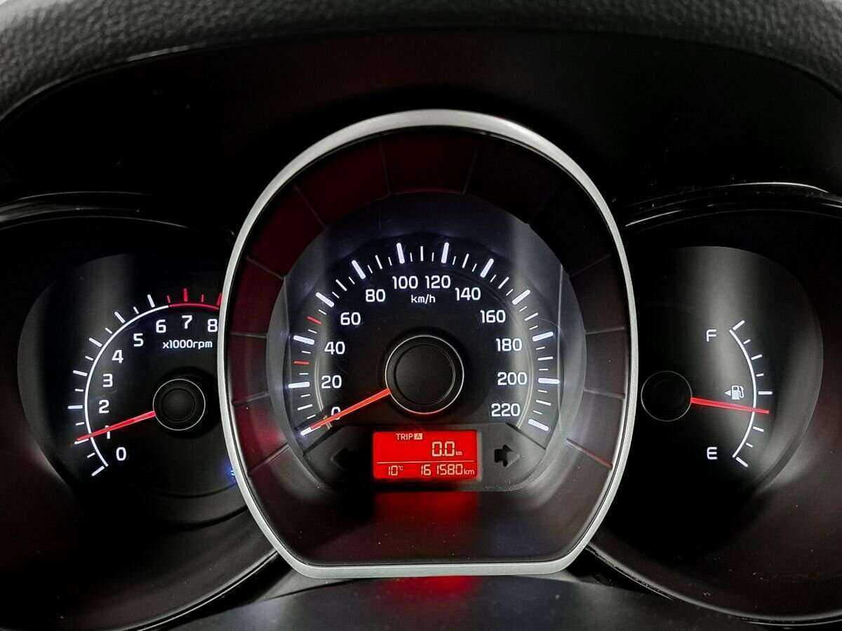 Kia Rio с пробегом — 2016 год. Фото: #10