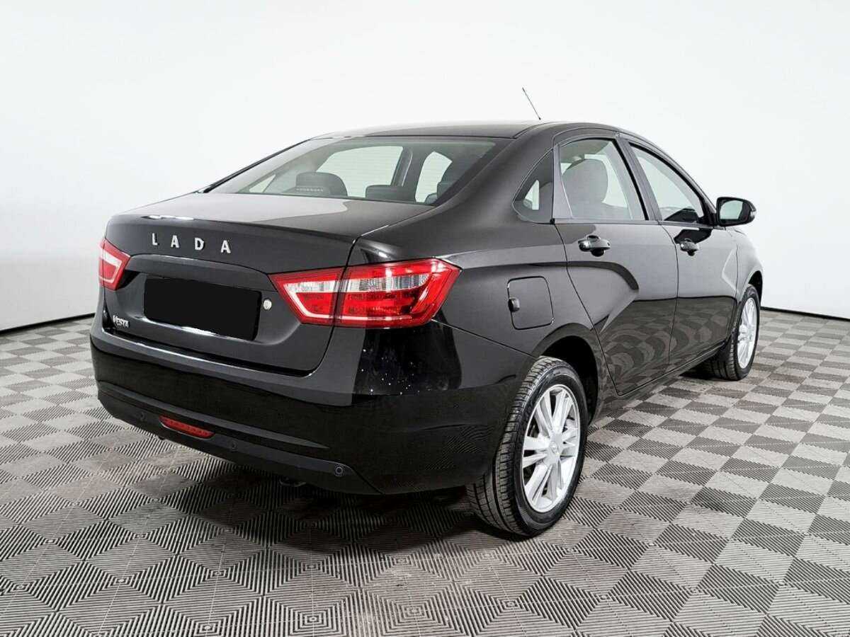 Lada (ВАЗ) Vesta с пробегом — 2017 год. Фото: #3