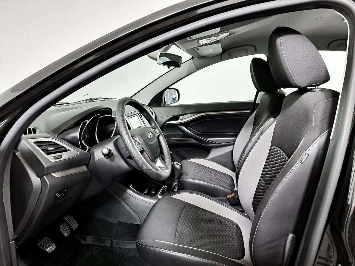 Lada (ВАЗ) Vesta с пробегом — 2017 год. Фото: #10