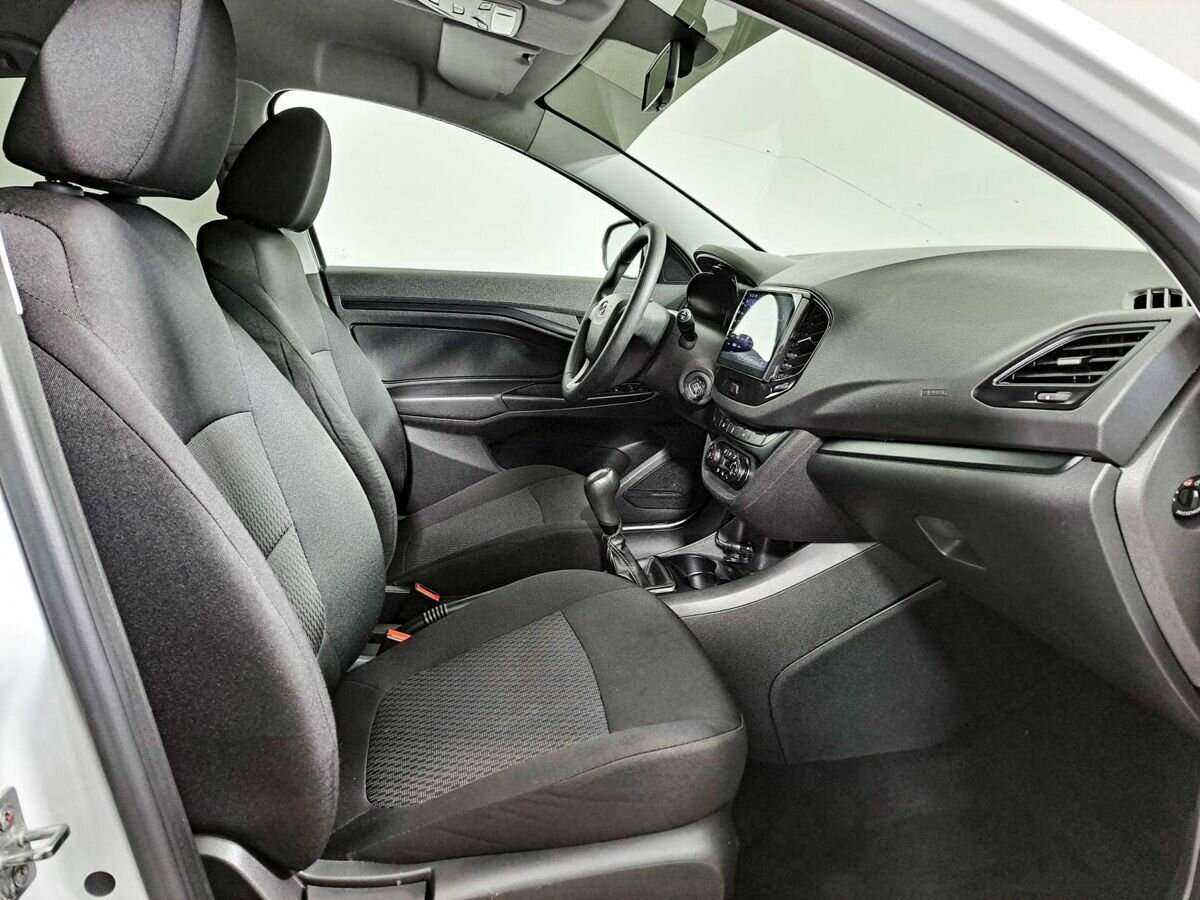 Lada (ВАЗ) Vesta с пробегом — 2019 год. Фото: #6