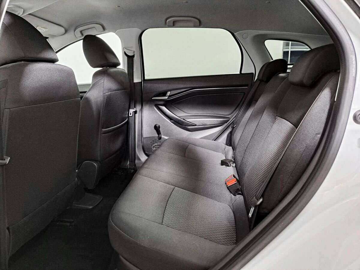 Lada (ВАЗ) Vesta с пробегом — 2019 год. Фото: #7