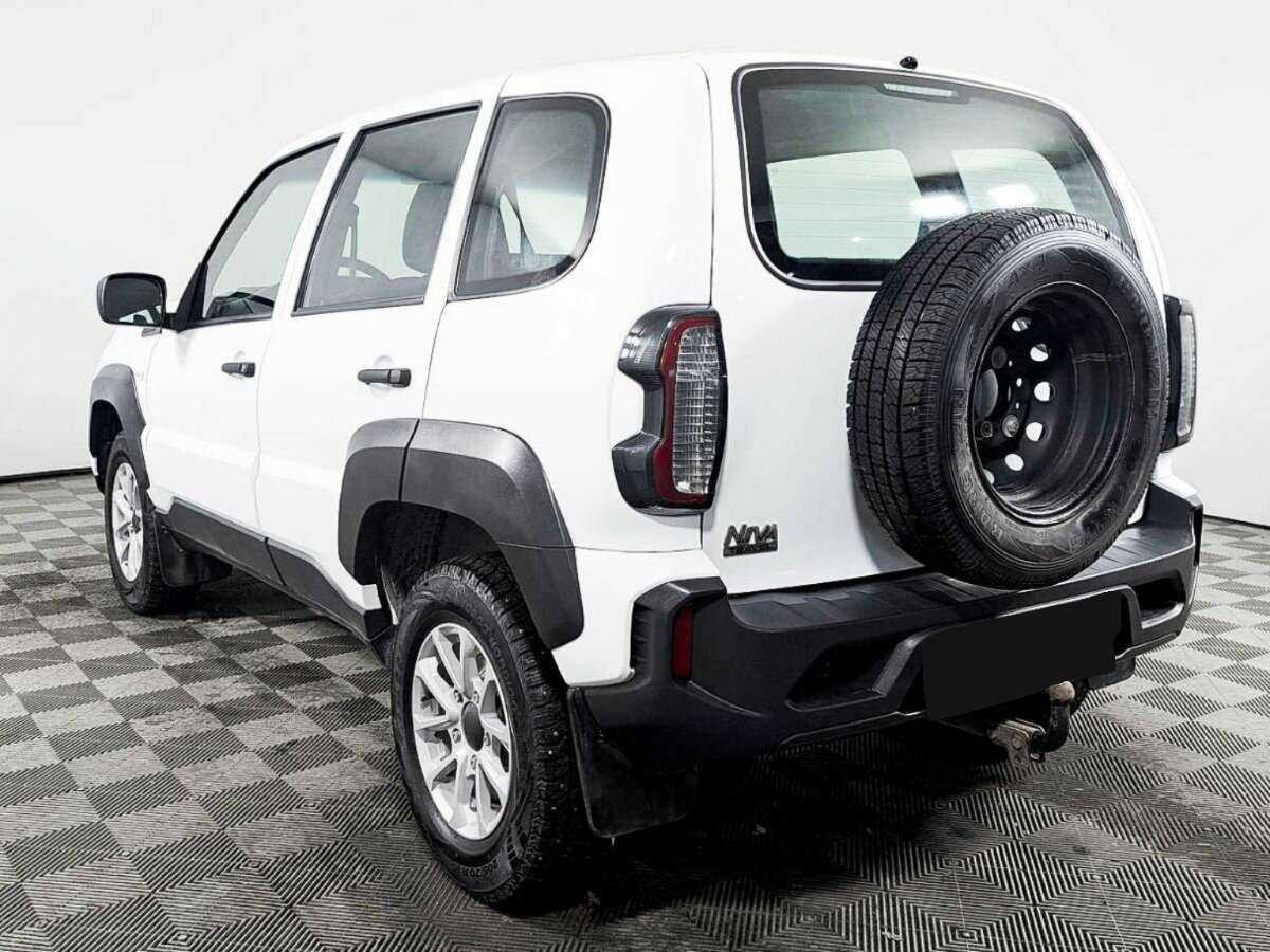 Lada (ВАЗ) Niva с пробегом — 2021 год. Фото: #6