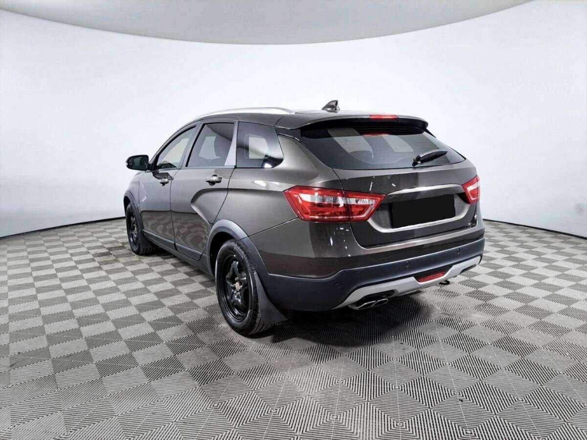 Lada (ВАЗ) Vesta с пробегом — 2017 год. Фото: #6