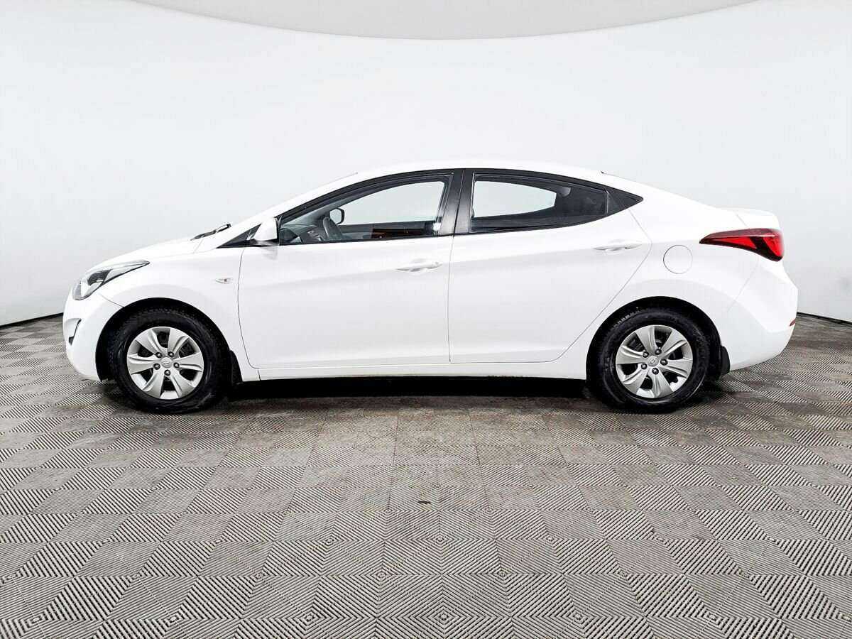 Hyundai Elantra с пробегом — 2015 год. Фото: #7