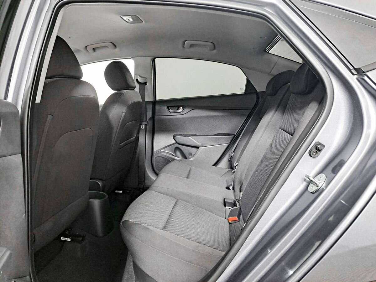 Hyundai Solaris с пробегом — 2021 год. Фото: #7