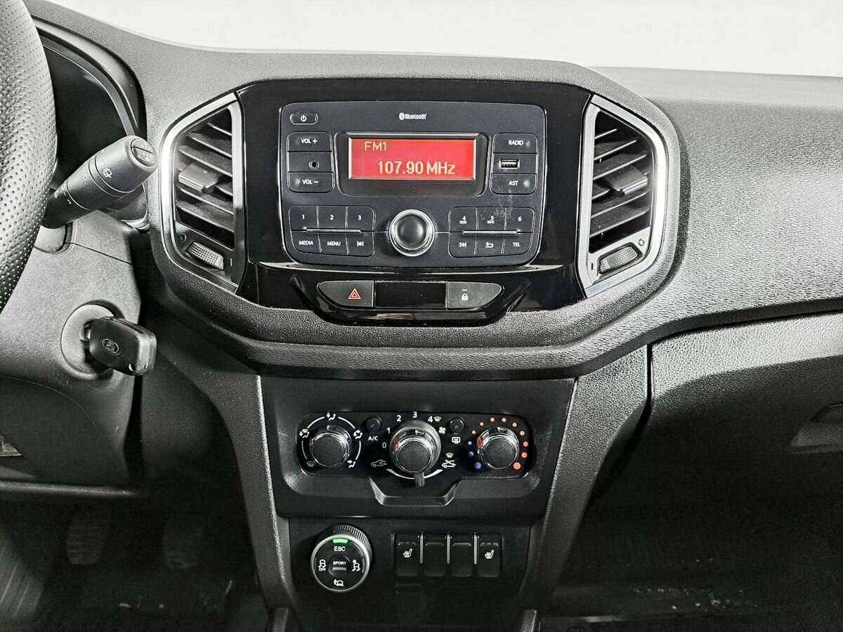 Lada (ВАЗ) XRAY с пробегом — 2018 год. Фото: #10