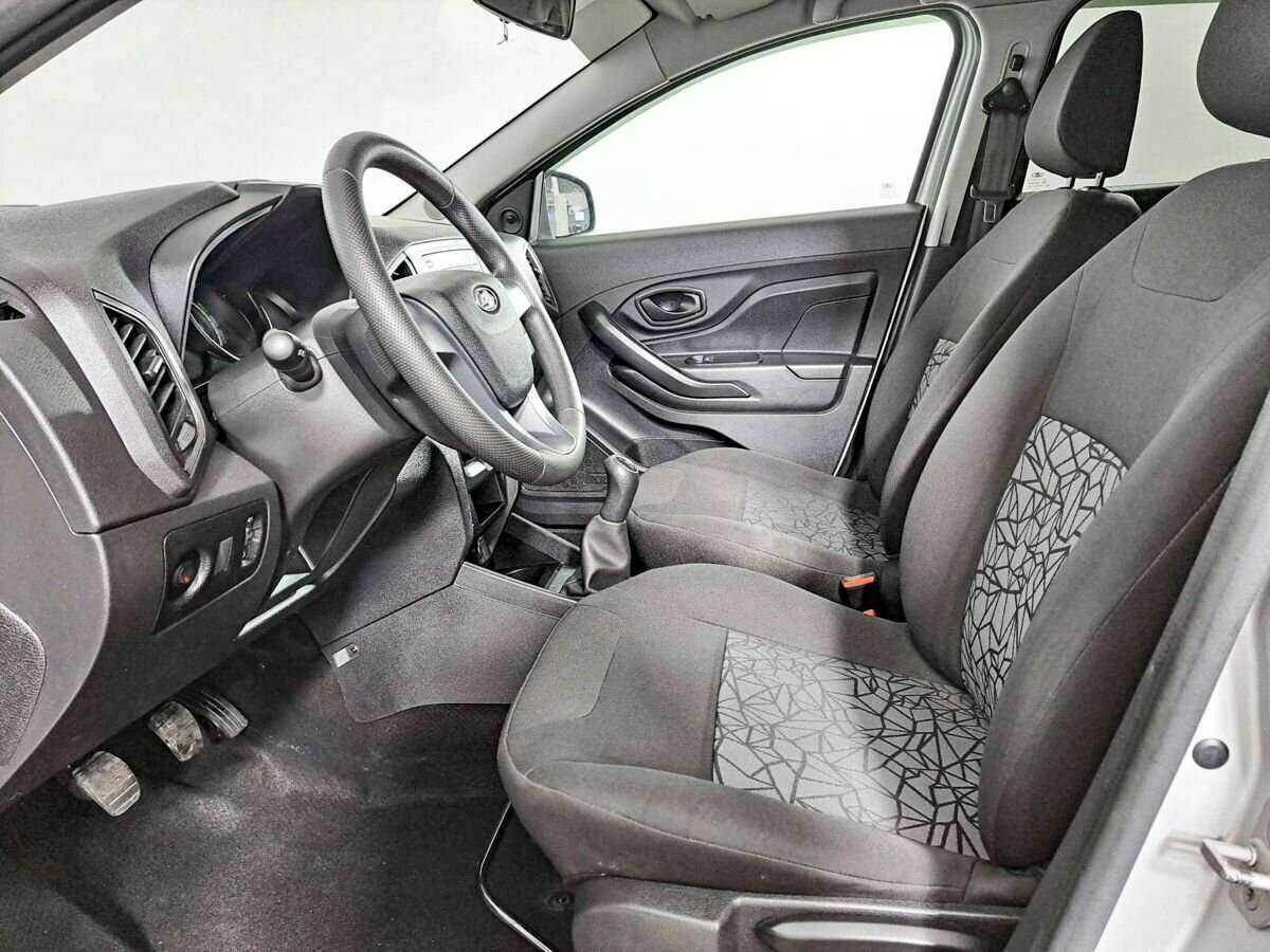 Lada (ВАЗ) XRAY с пробегом — 2018 год. Фото: #13