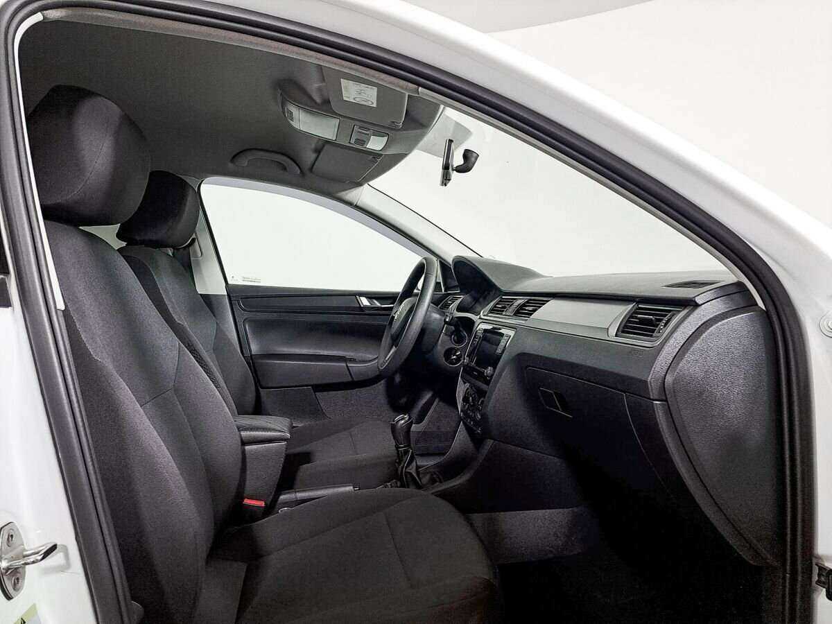 Skoda Rapid с пробегом — 2019 год. Фото: #6