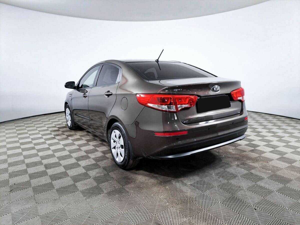 Kia Rio с пробегом — 2016 год. Фото: #6