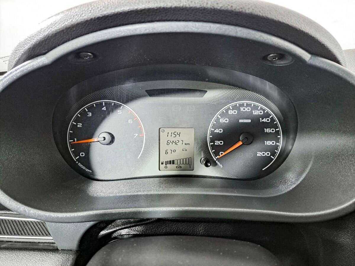 Lada (ВАЗ) Granta с пробегом — 2017 год. Фото: #11