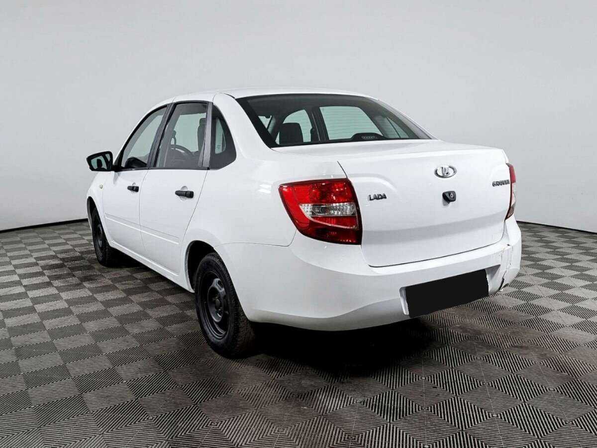 Lada (ВАЗ) Granta с пробегом — 2017 год. Фото: #6