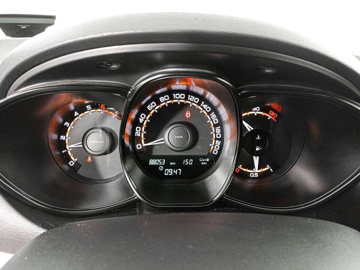 Lada (ВАЗ) Vesta с пробегом — 2020 год. Фото: #10