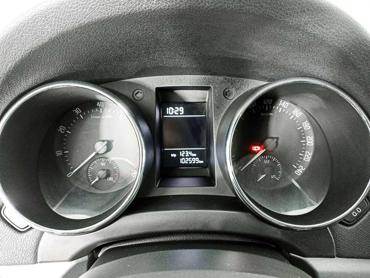 Skoda Yeti с пробегом — 2015 год. Фото: #10