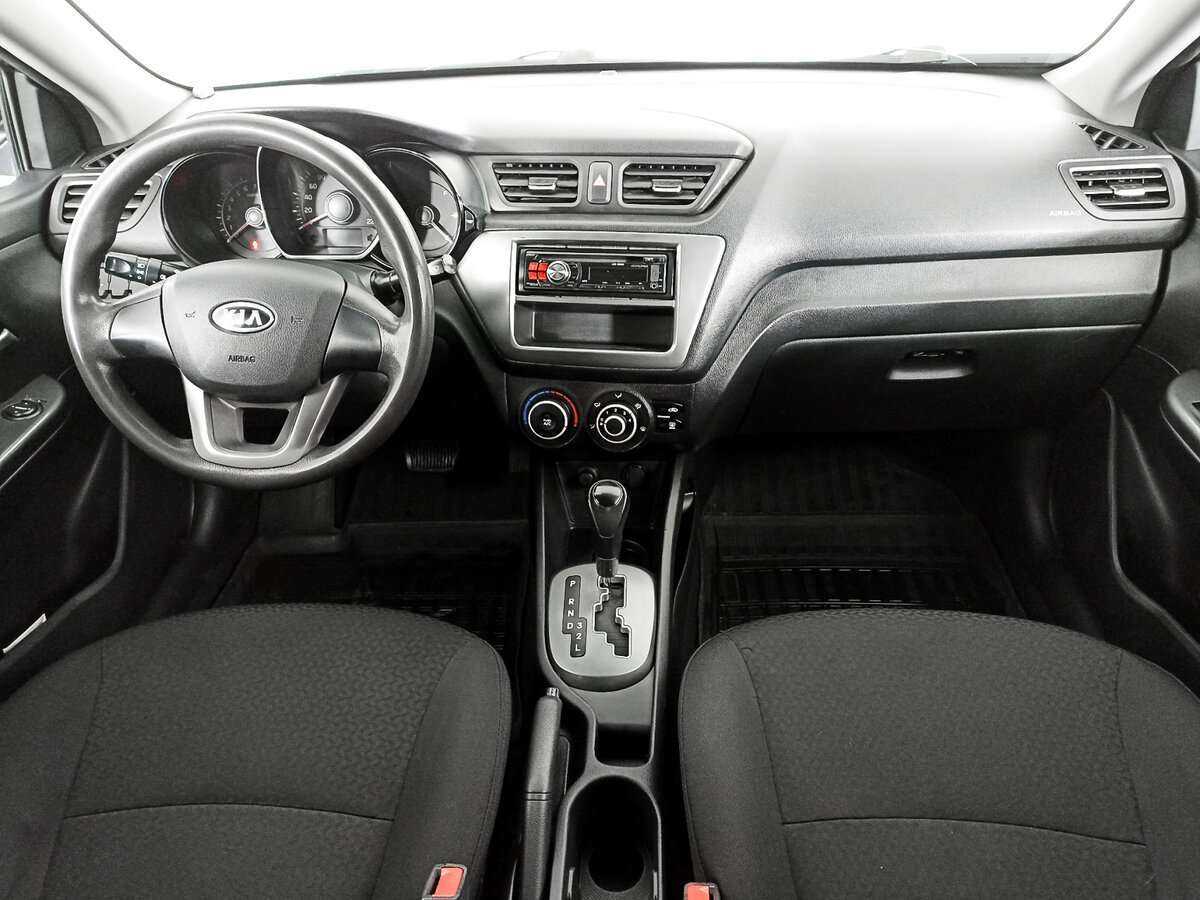 Kia Rio с пробегом — 2012 год. Фото: #12