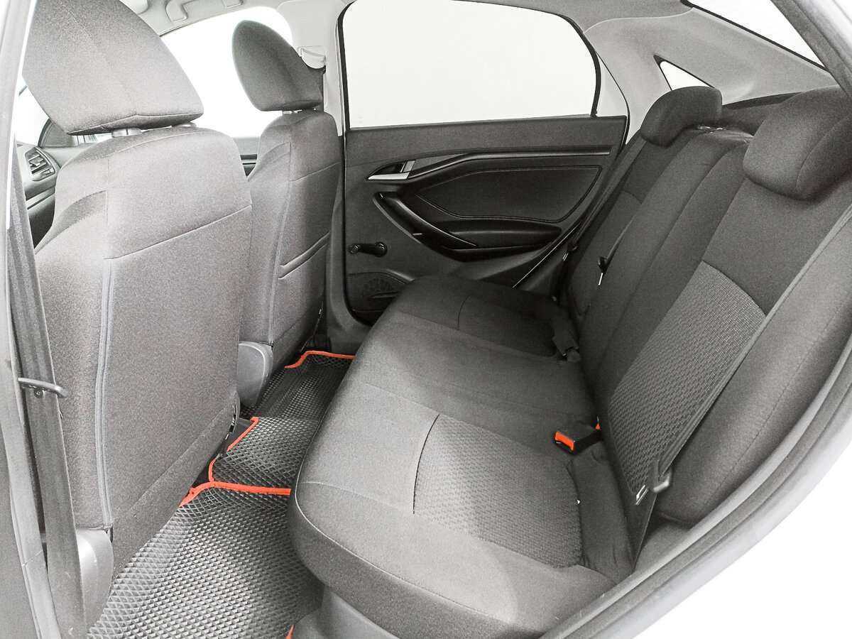 Lada (ВАЗ) Vesta с пробегом — 2019 год. Фото: #7