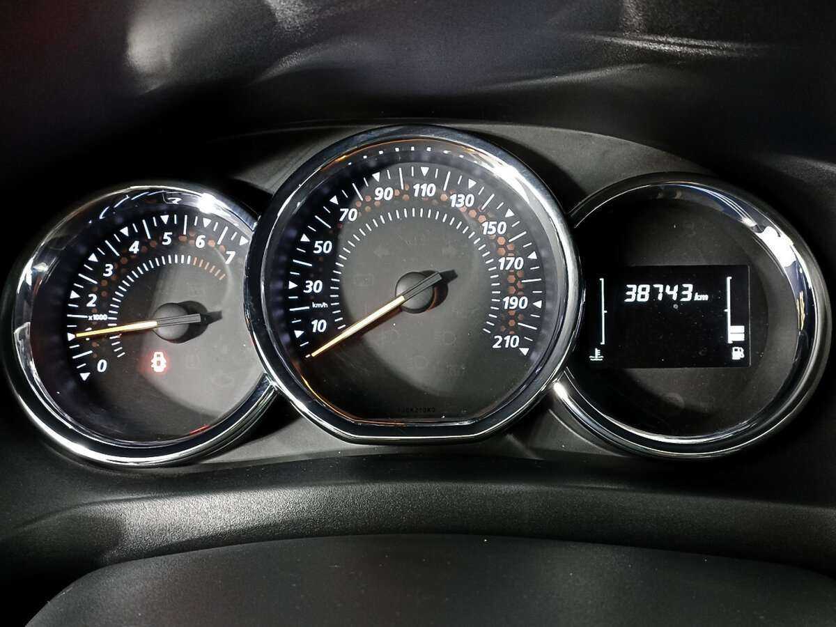 Renault Sandero с пробегом — 2020 год. Фото: #10