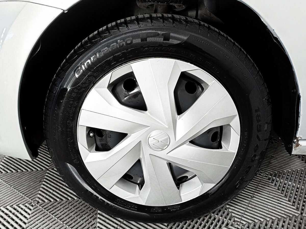 Volkswagen Polo с пробегом — 2013 год. Фото: #17