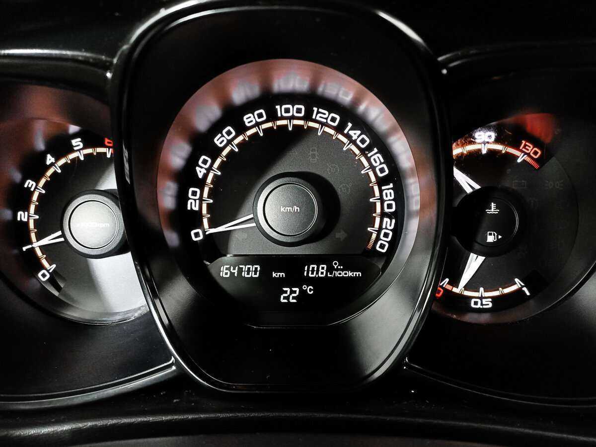 Lada (ВАЗ) Vesta с пробегом — 2019 год. Фото: #10