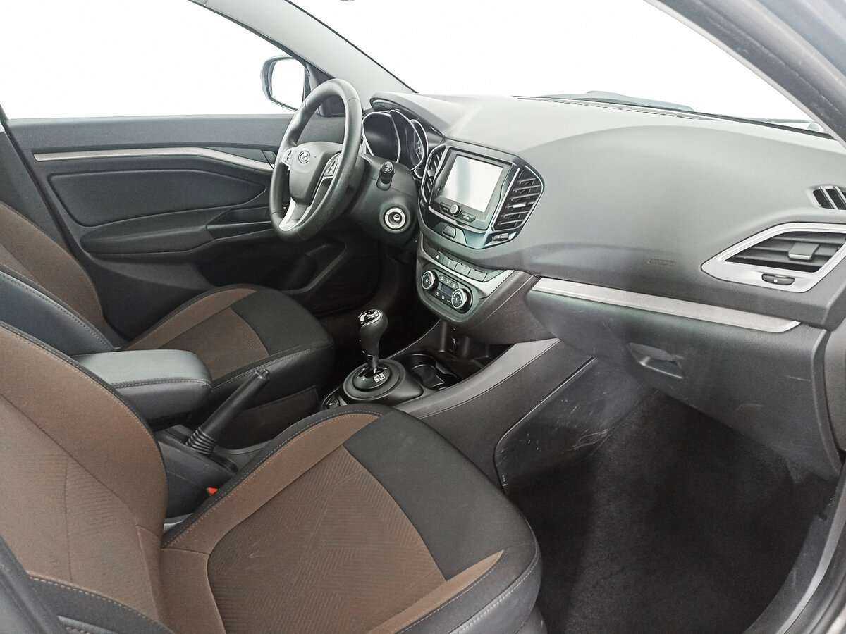 Lada (ВАЗ) Vesta с пробегом — 2017 год. Фото: #8