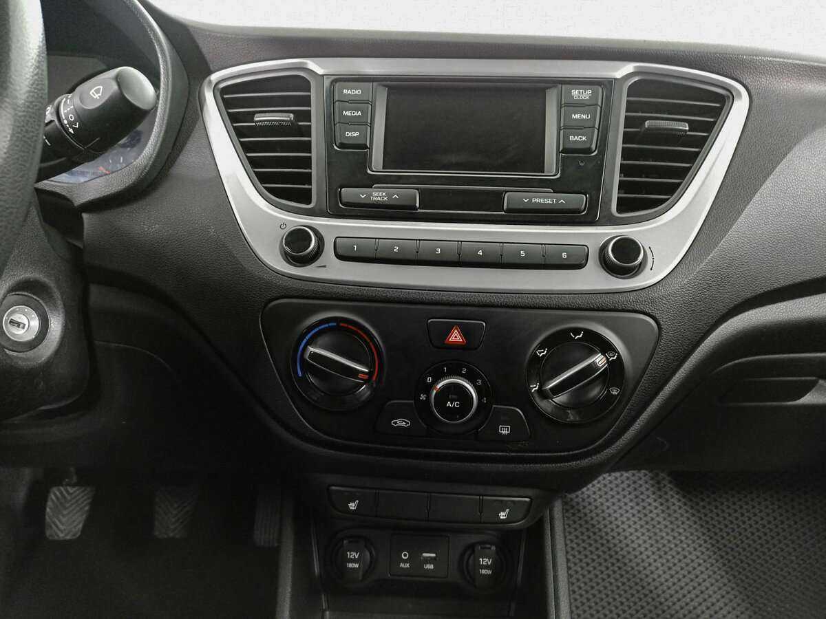 Hyundai Solaris с пробегом — 2017 год. Фото: #12