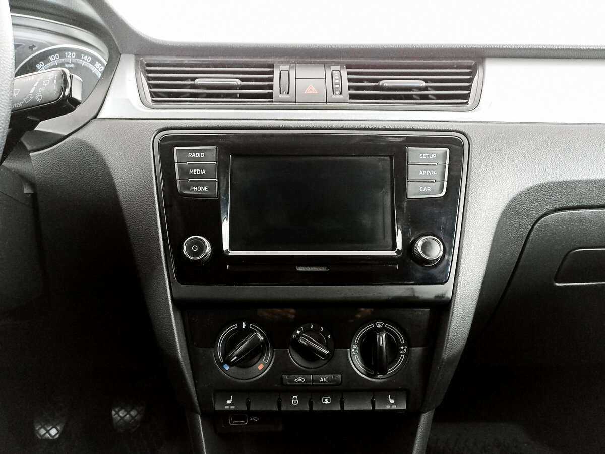 Skoda Rapid с пробегом — 2019 год. Фото: #12