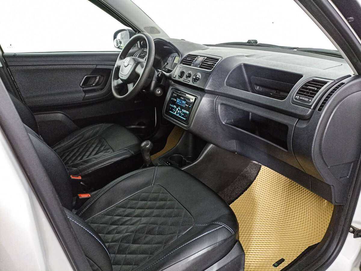 Skoda Fabia с пробегом — 2012 год. Фото: #8