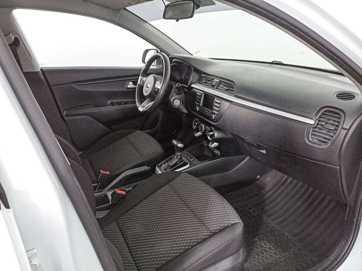 Kia Rio с пробегом — 2018 год. Фото: #8
