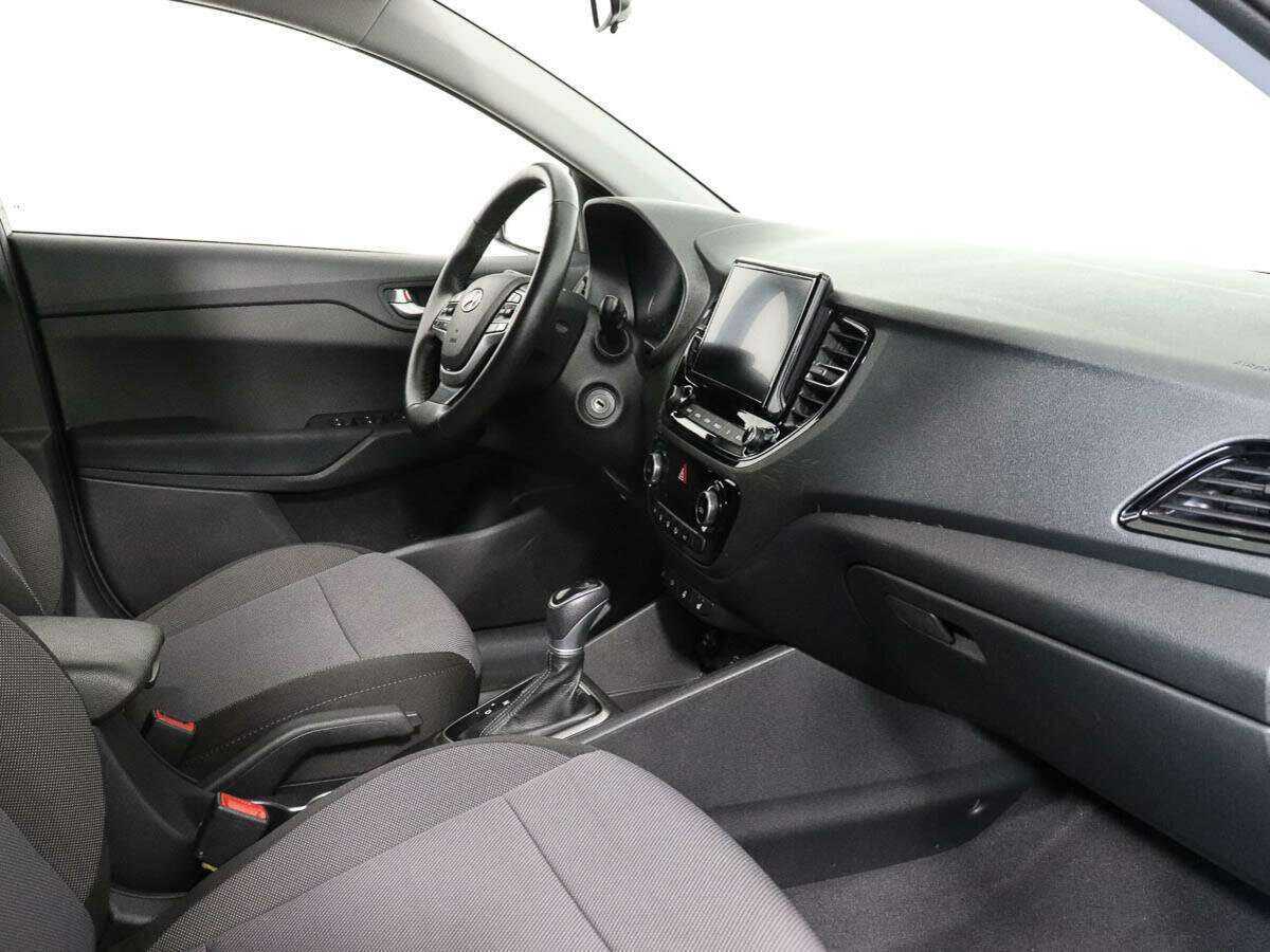 Hyundai Solaris с пробегом — 2020 год. Фото: #6