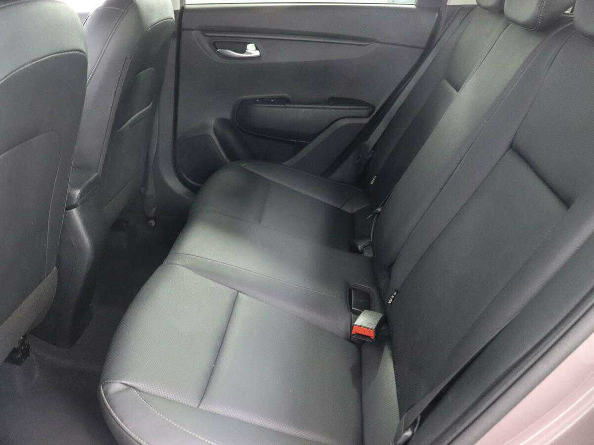 Kia Rio с пробегом — 2017 год. Фото: #8