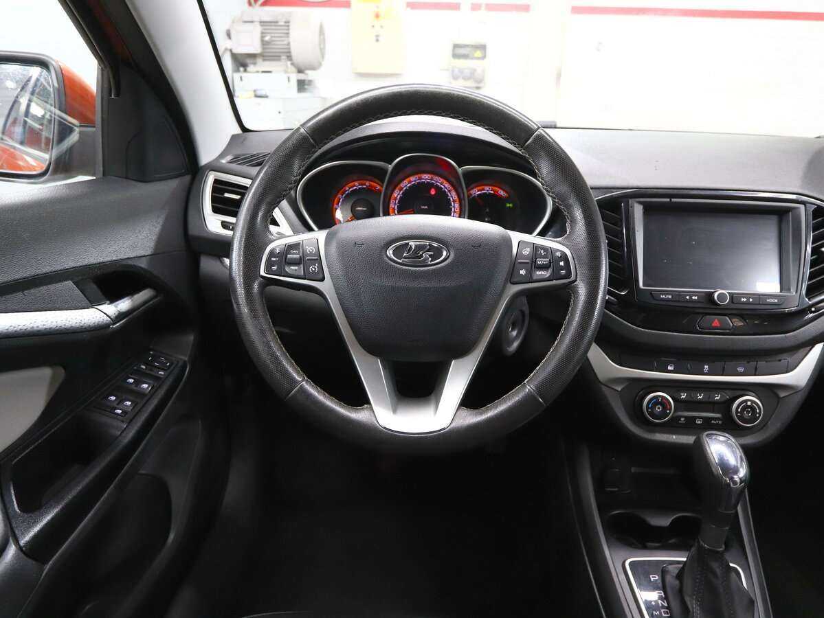 Lada (ВАЗ) Vesta с пробегом — 2021 год. Фото: #11