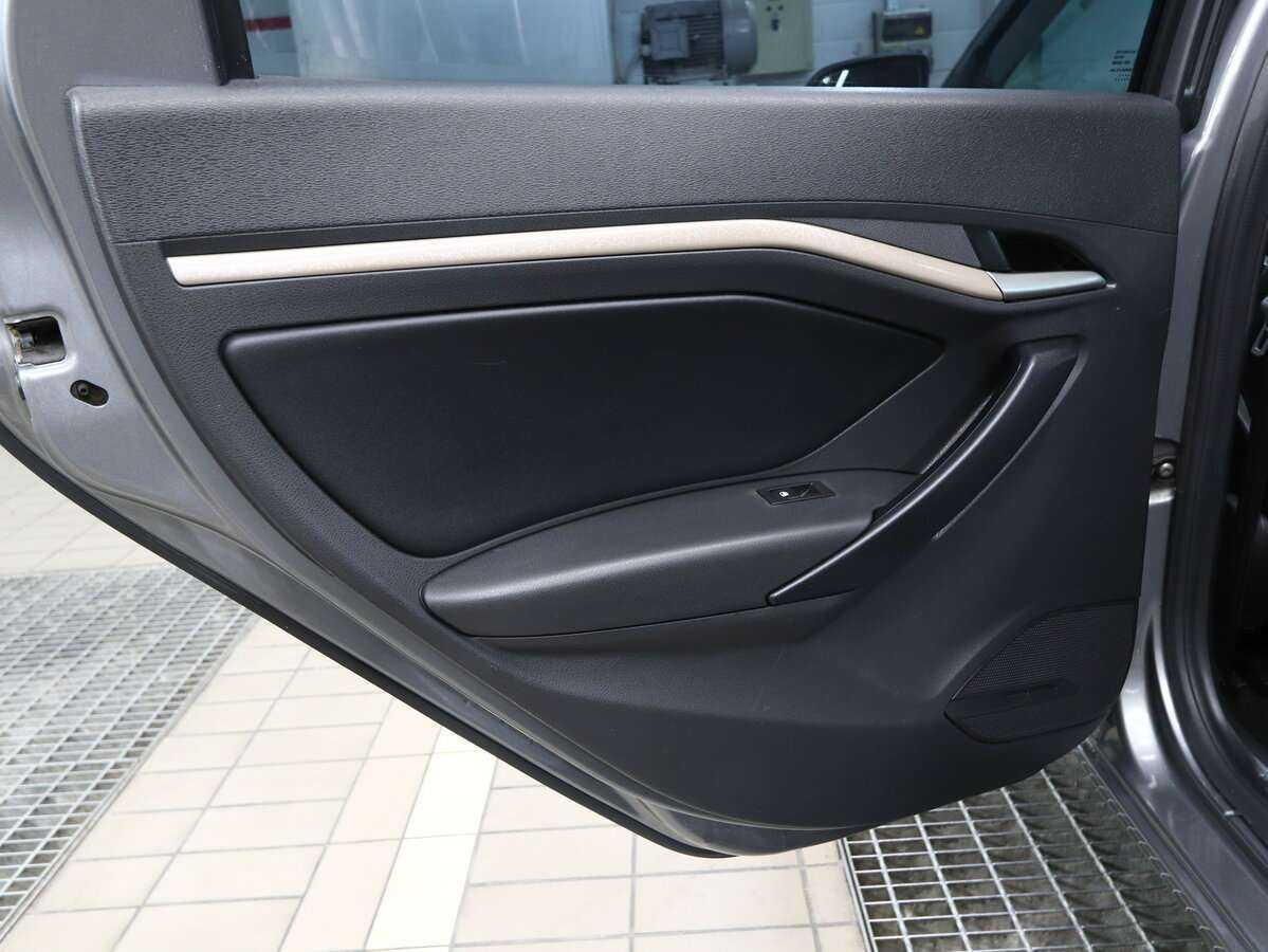 Lada (ВАЗ) Vesta с пробегом — 2020 год. Фото: #11