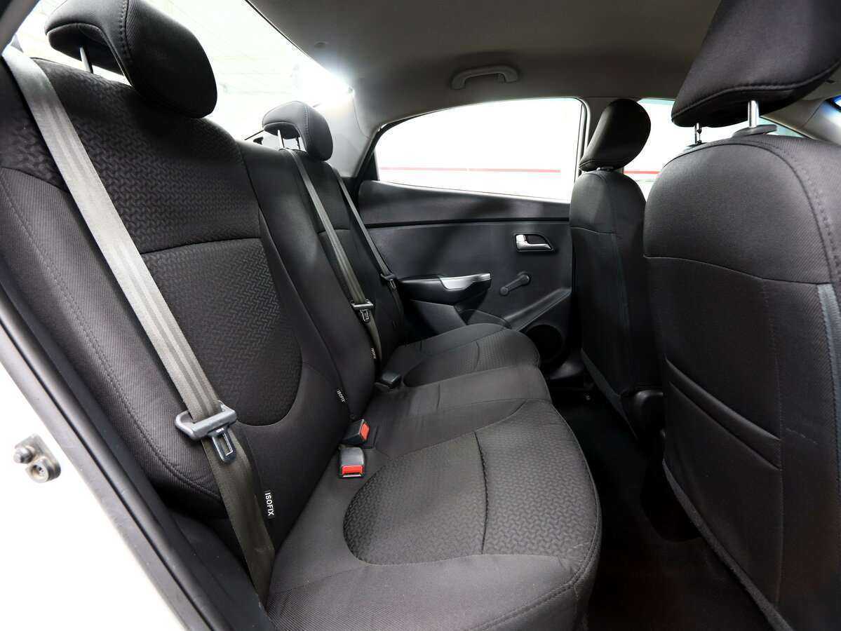 Kia Rio с пробегом — 2016 год. Фото: #17