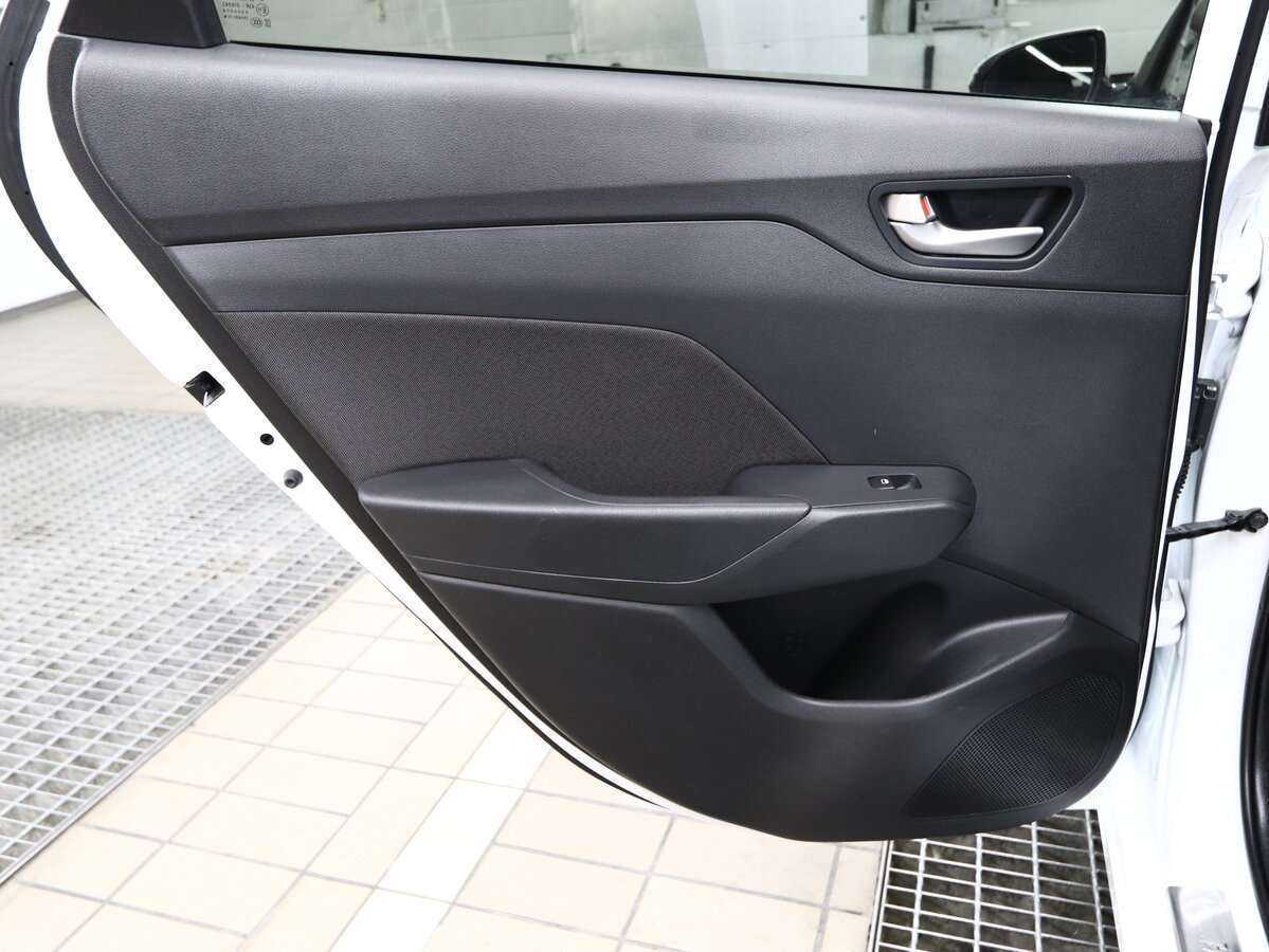 Hyundai Solaris с пробегом — 2019 год. Фото: #11