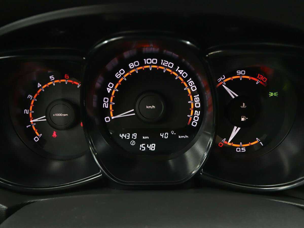 Lada (ВАЗ) Vesta с пробегом — 2020 год. Фото: #12