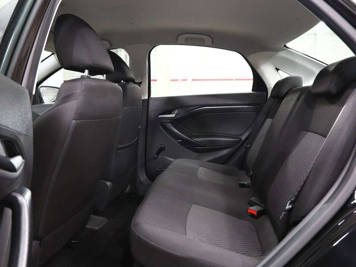 Lada (ВАЗ) Vesta с пробегом — 2020 год. Фото: #17