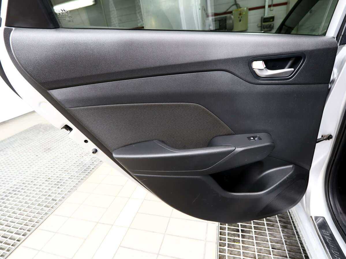 Hyundai Solaris с пробегом — 2020 год. Фото: #12