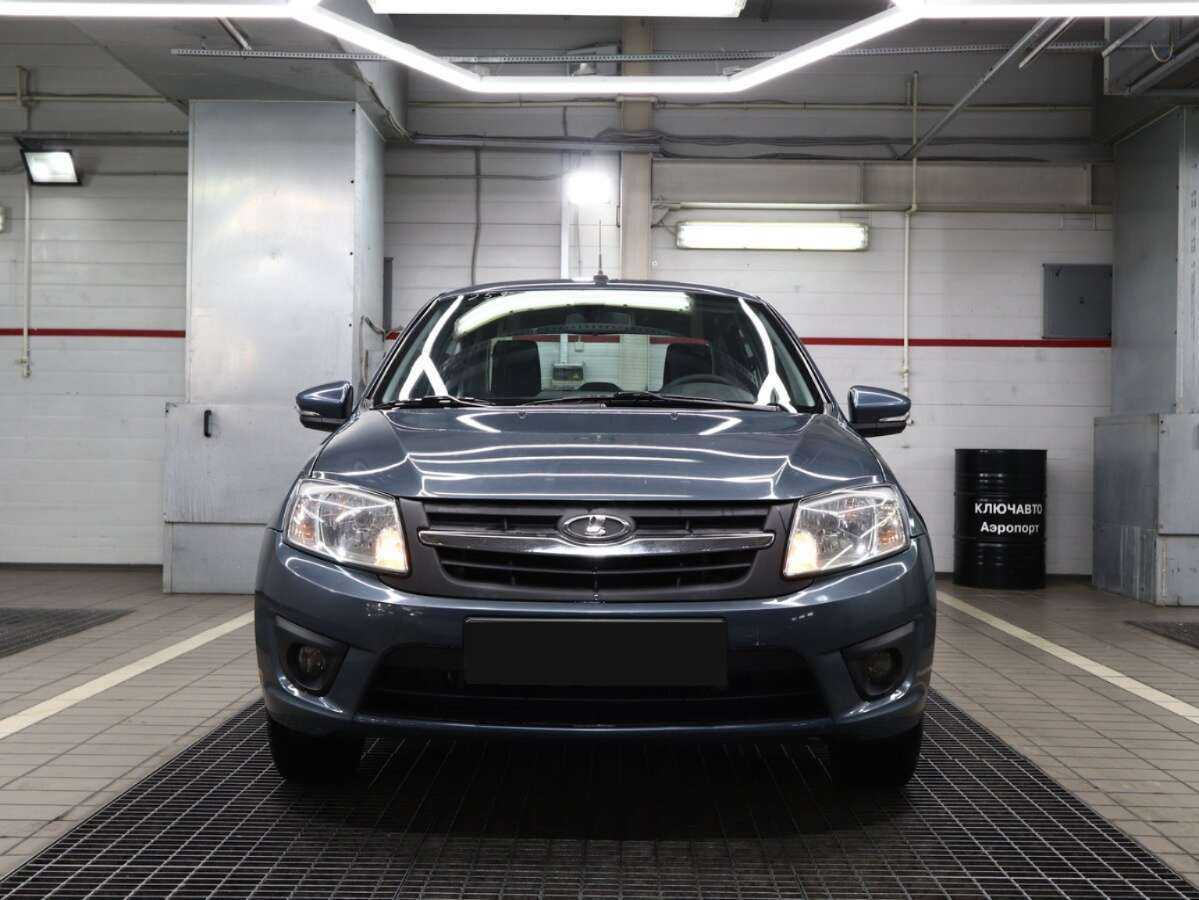 Lada (ВАЗ) Granta с пробегом — 2015 год. Фото: #2