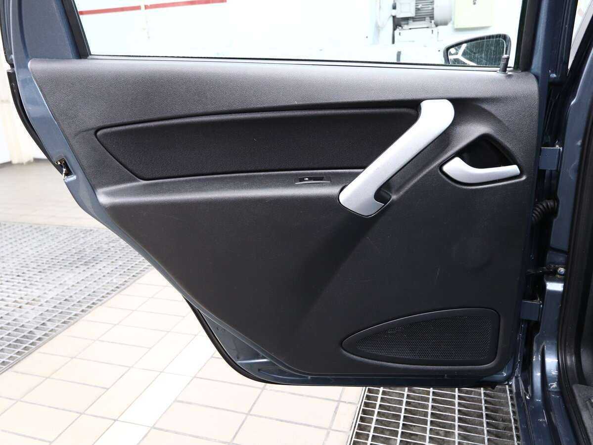 Lada (ВАЗ) Granta с пробегом — 2015 год. Фото: #8