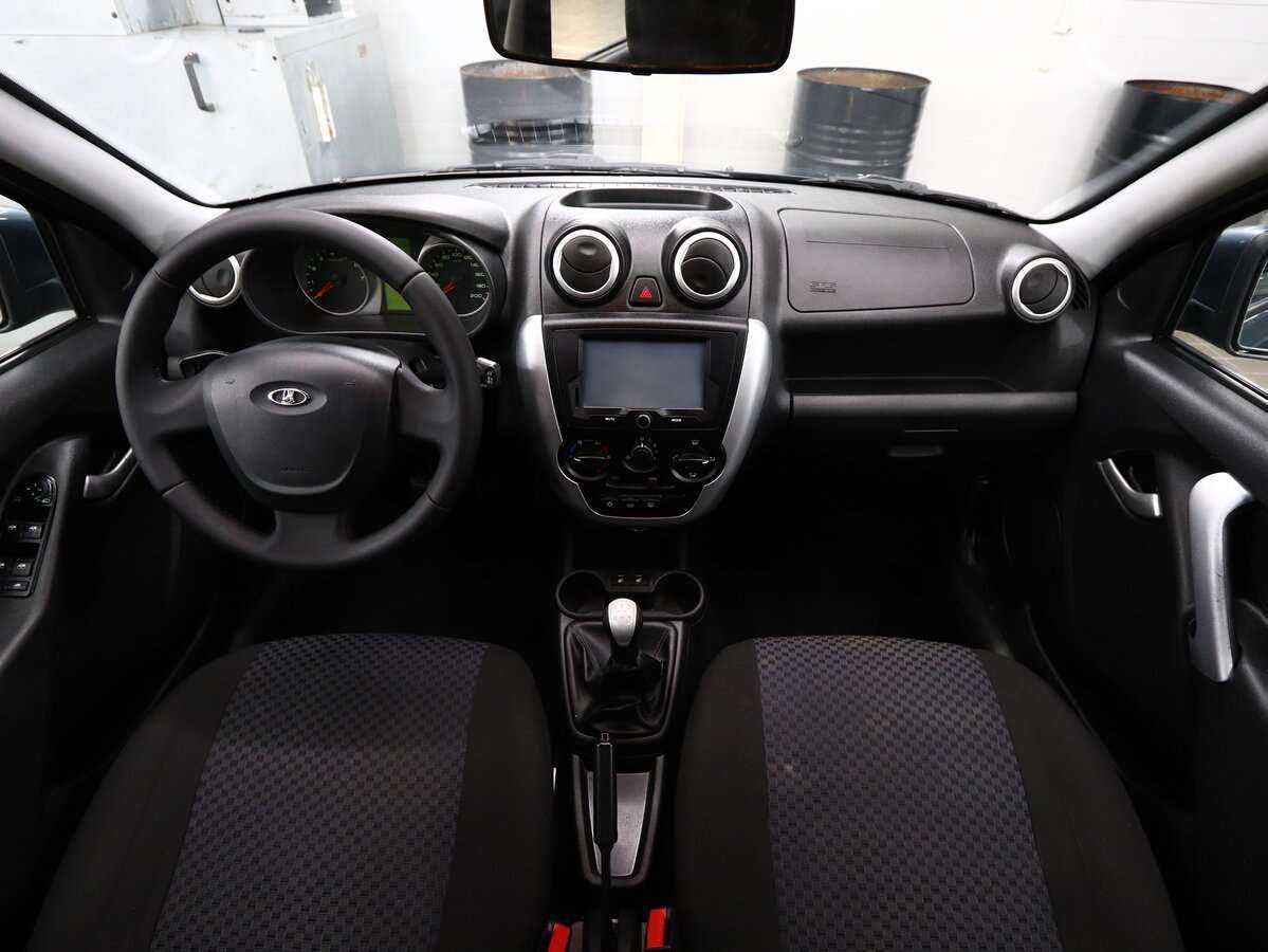 Lada (ВАЗ) Granta с пробегом — 2015 год. Фото: #14