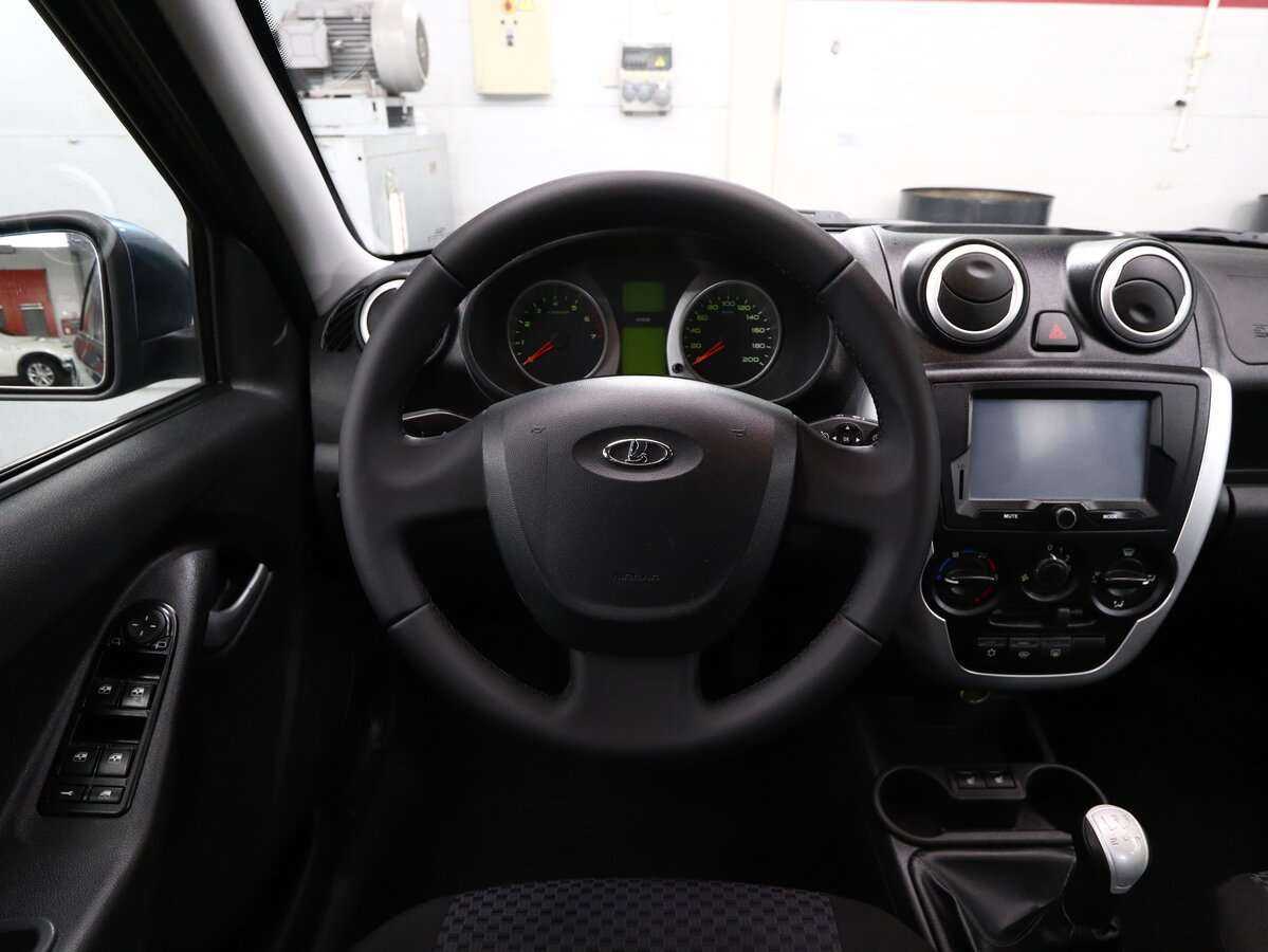 Lada (ВАЗ) Granta с пробегом — 2015 год. Фото: #15